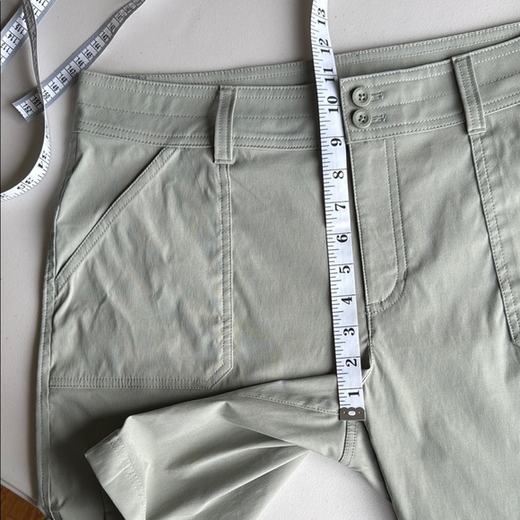 Eddie Bauer Sage Green Rolled Hem Bermuda Shorts Lightweight Casual - Picture 11 of 15